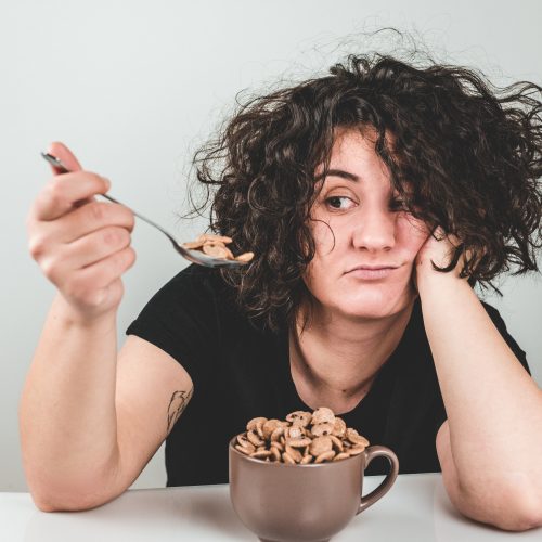 Jak vyvolat nechuť k jídlu: jednoduché tipy a triky